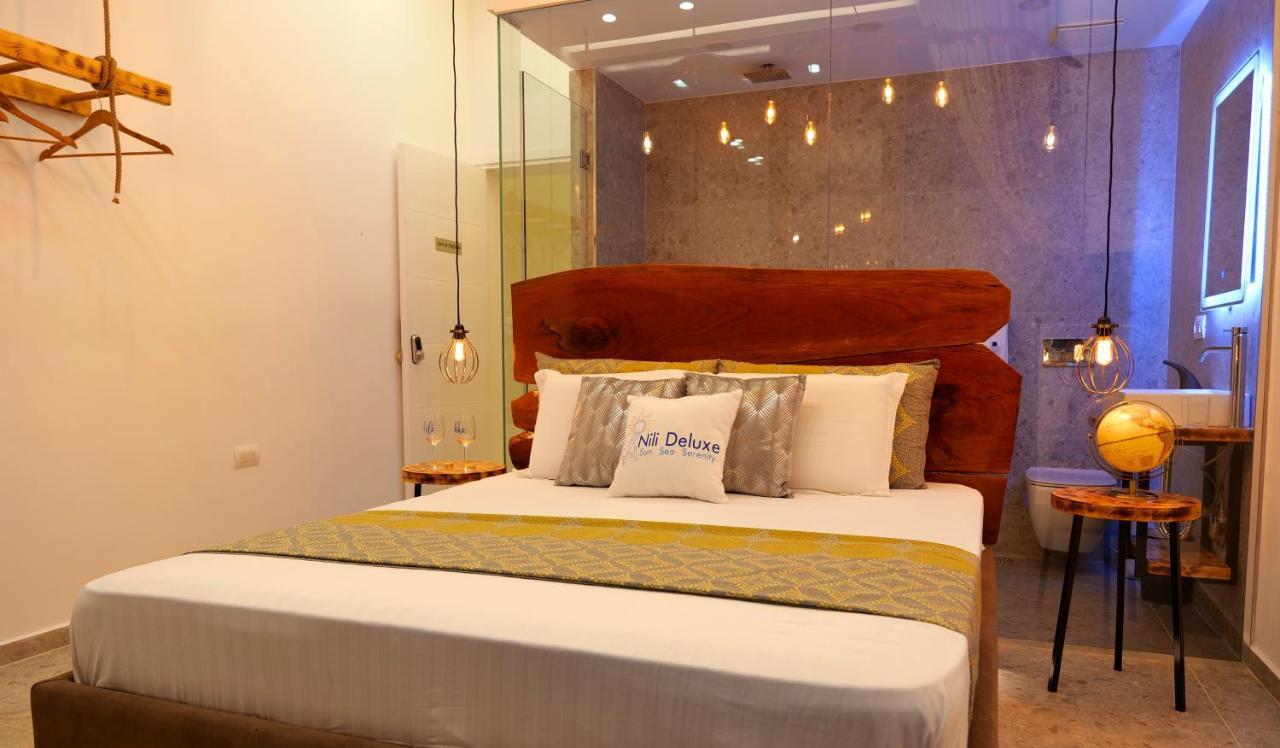 Nili Deluxe Hotel Sarandë Buitenkant foto