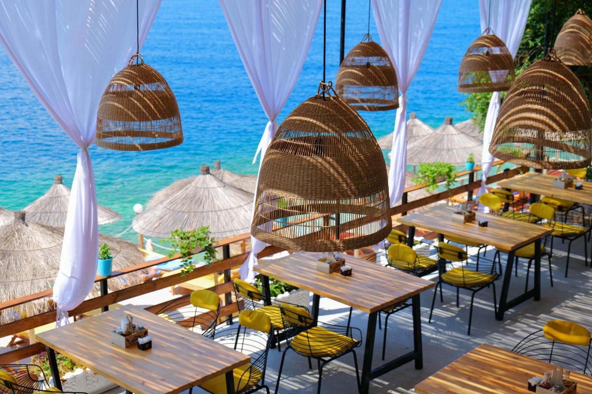Nili Deluxe Hotel Sarandë Buitenkant foto
